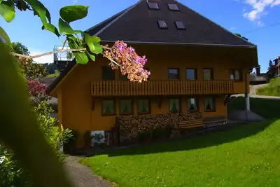 Image de Appartement \"Hinz\" avec vue sur les montagnes, balcon et Wi-Fi