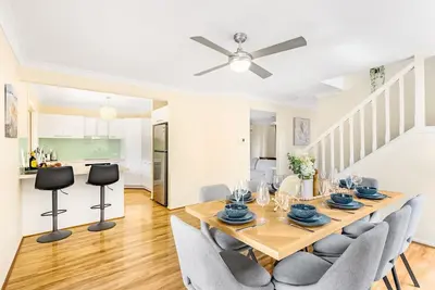 Image de Beach Front Holiday Home w\/ Pool, Prime Location