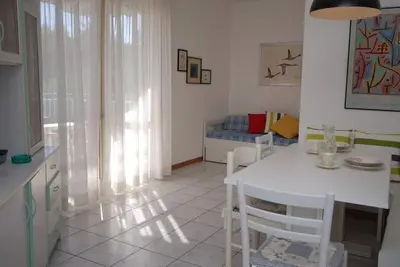 Image de Appartement moderne et élégant avec vue sur la mer