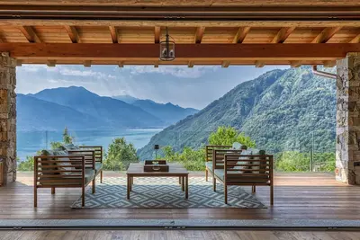 Image de Très jolie villa avec piscine et vue impressionnante sur le lac! - Villa Cassia