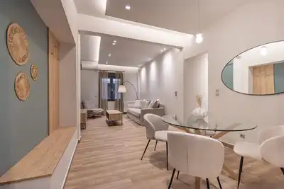 Image de Phaedrus Living: Pagkrati Modern Grove