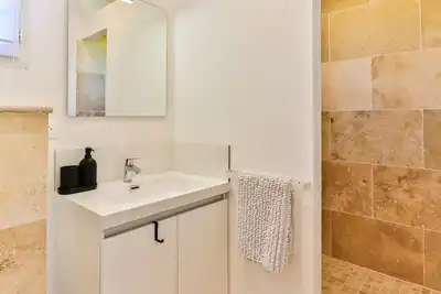 Image de Villa neuve de charme climatisee à 10mn des Baux de Provnce coup de cœur assuré!
