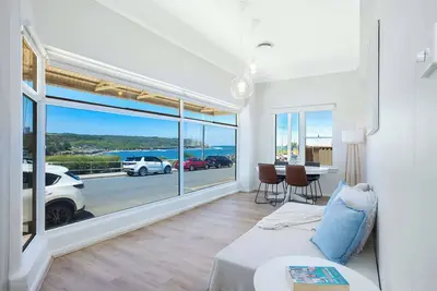 Image de Malabar Beachfront Beauty with Ocean Views
