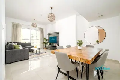 Image de Charming 1 Br in Ag Tower with Canal Views