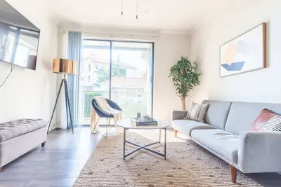 Image de Convenient 1br King Suite Pool, Gym & Parking 05