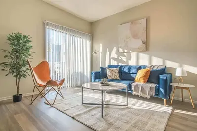 Image de Peaceful 1br King Suite w/ Pool, Gym & Parking 04