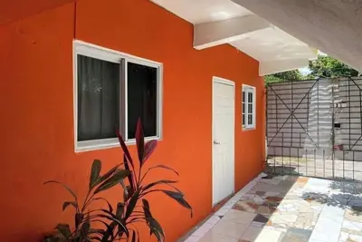 Image de welcome to a private self contained  unit  with Wifi, A. C, private entrance