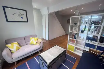 Image de Westmeads wings. 5 minutes walk to the harbour and close to town and beach