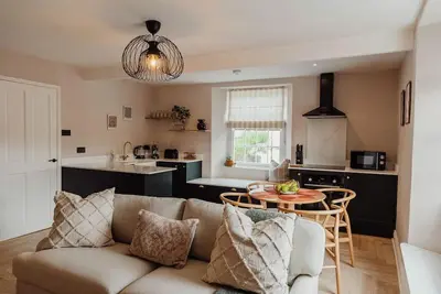 Image de Boujee and Chic Central Town Apartment in Kingsbridge