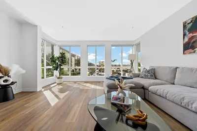 Image de The Turquoise Lounge - Chic 2br Beach view Pool, Sauna