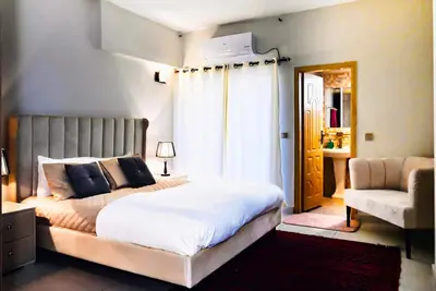 Image de Cozy 1bhk Apartment Near Giga Mall
