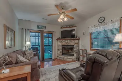 Image de 1br Village At Indian Point 1208 near Sdc-Free Tickets Daily up to $500 Value