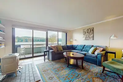 Image de Charming Condo with Views of Port Ludlow & the Puget Sound