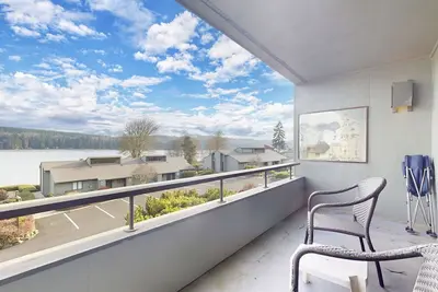 Image de Beautiful Port Ludlow condo with views of the waterfront