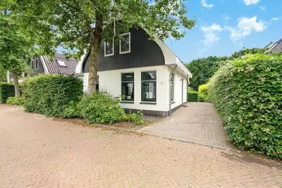 Image de Holiday home with 2 bedrooms, Sunshower, sauna and spacious garden