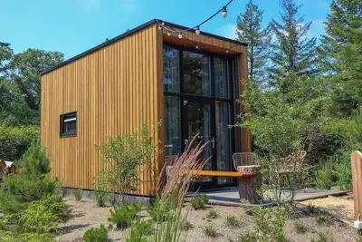 Image de Tiny house with sleeping loft and terrace