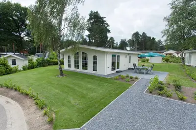 Image de Chalet with 2 bedrooms and patio