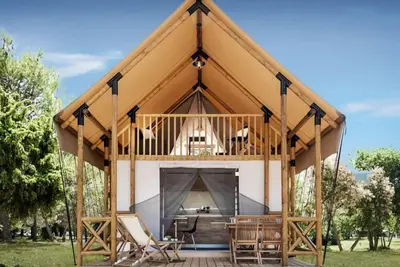 Image de Glampingtent with 2 bedrooms and a terrace