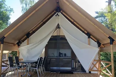 Image de Glamping tent with 1 bedroom, 1 sleeping loft and a terrace