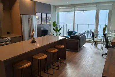 Image de Downtown, Walking distance to The Bay Centre w/Gym