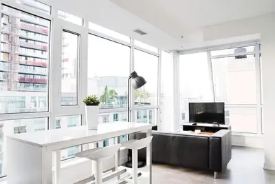 Image de Prime 2br Apt with Lovely Skyline Views and Gym