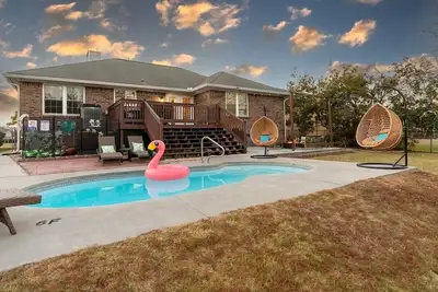 Image de Gorgeous! Pool & Lagoon Near Historic Area & Beach