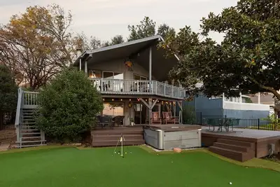Image de Lone Star Lake Cottage, Sunset Views, New deck/boat dock/putting green
