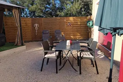 Image de chambre d'hôte, tout confort intimiste, jacuzzi en saison, idéalement situé