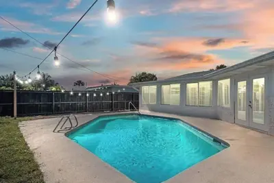 Image de 1 Block To the Sand - 6 beds 3 bath