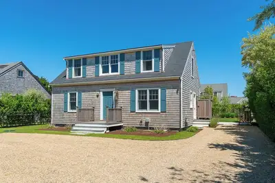 Image de Flawlessly renovated Sconset home