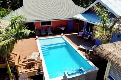 Image de Jungle HideAway Beach House! Pool, Cabana, Palapa, Resort Amenities, & More!