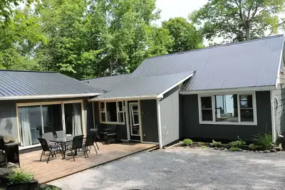 Image de Cottage! Memories! Sunsets! Hot tub & Sauna! Waterfront! Shallow Beach!