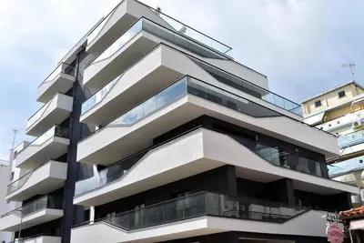 Image de XanthiBNB3: Brand-New Apartment with Direct Access to the City Center