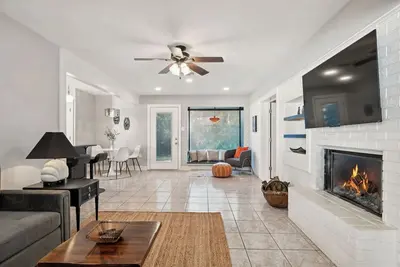 Image de Whispering Oaks \"The Cottage\"