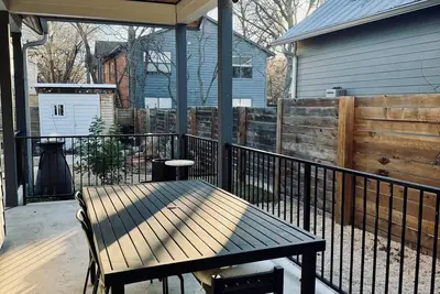 Image de Stylish Austin Home of a Local Creative Entrepreneur – Pet-Friendly!