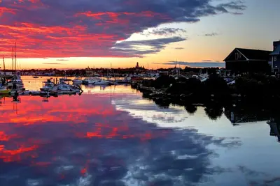 Image de Rocky Neck waterfront 2 bed 2 bath apt walk to the beach, restaurants, galleries