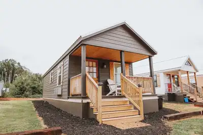 Image de Tiny Cabin + Boating + Splash Island - #5