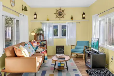 Image de Rockaway Beach Retro Retreat: Pet Welcome!