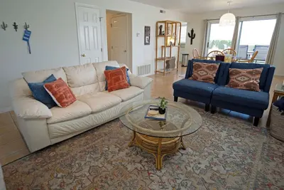 Image de Las Palmas Resort: 3 Br, Hot tub, Pool, Parking
