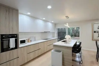 Image de Luxury 3b house near Tec Hubs, High speed WiFi, Chef's Kitchen