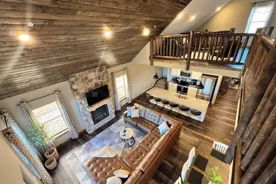 Image de Spacious 6-bedroom lodge with stunning lake views of Table Rock Lake in Branson!