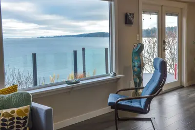 Image de Multi-family home: 5 Br, 2 Kitchens, 2 Living Rooms, 1 Beach and infinite views!
