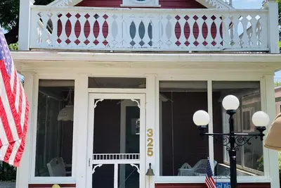 Image de 325 Sycamore Charming two bedroom cottage in Lakeside!