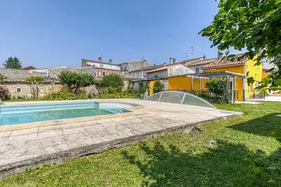 Image de Gorgeous home in Saint-Jean-d'Angély