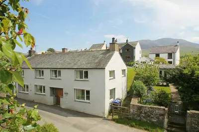 A cottage that sleeps 6 guests  in 3 bedrooms