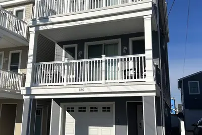 Image de 'Wow\"   5-Bedroom, 4-Bathroom, Beach Block