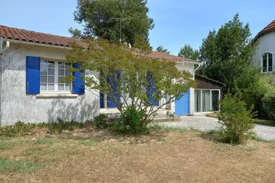 Image de Maison rénovée à 12 min de la plage, idéale pour explorer l'île à vélo, jardin et confort