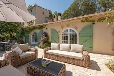 Image de La Bergerie Caseneuve Un Refuge Intemporel en Provence