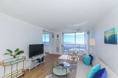 Image de Best View in Ilikai Marina! End Unit with Direct Ocean View!