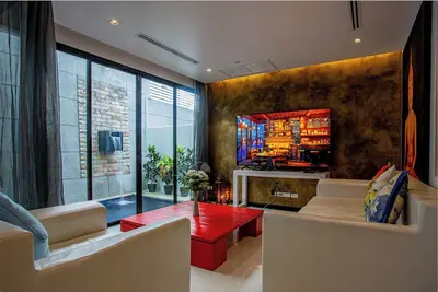 Image de Amazing villa in Nai Harn with jacuzzi and pool. 10 minutes to the beach